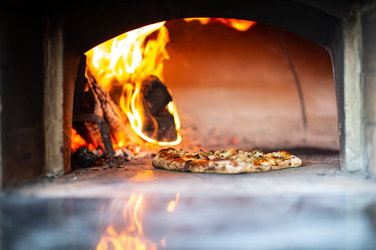 Pizza artisanale sortie du four